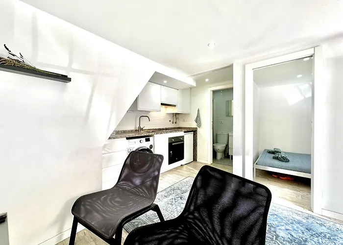 Апартаменты Cozy Tiny House Лиссабон